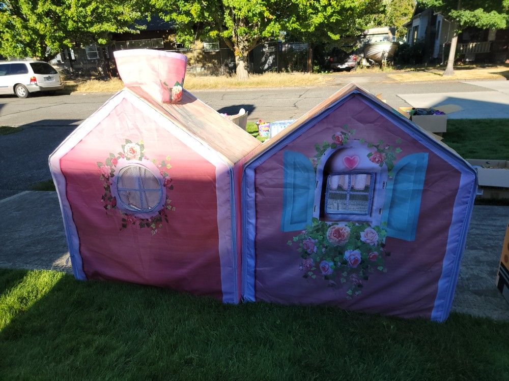 Playskool Rose Petal Cottage With Accessories for Sale in WA