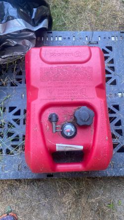 6 gallon boat gas can
