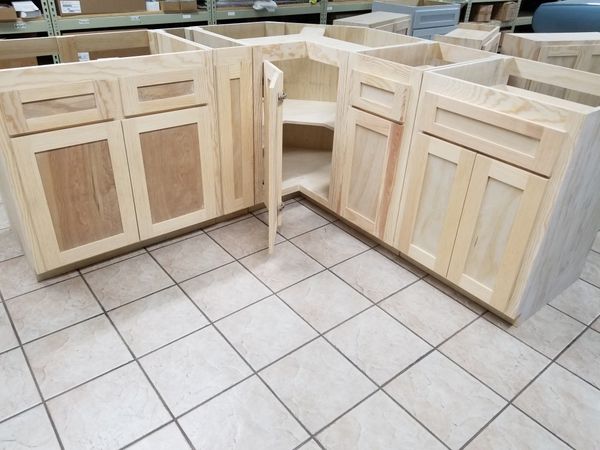 Kitchen cabinets all 3/4 plywood In stock for Sale in Lynwood, CA - OfferUp