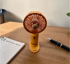 Mini Capibara Fan
