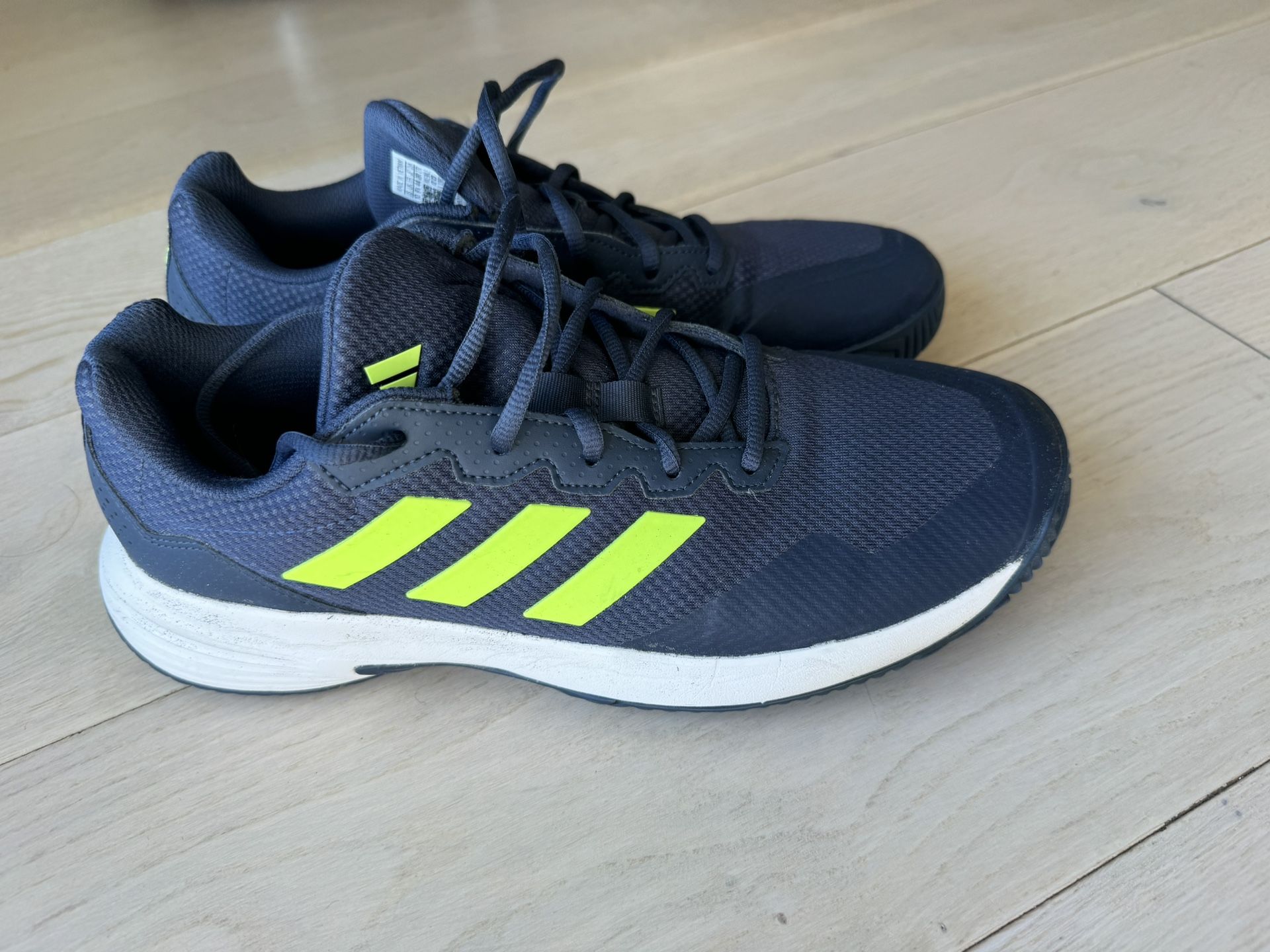Adidas Tennis / Pickleball Court Shoes