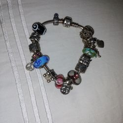 Pandora Bracelet With 16 Pendants(925)