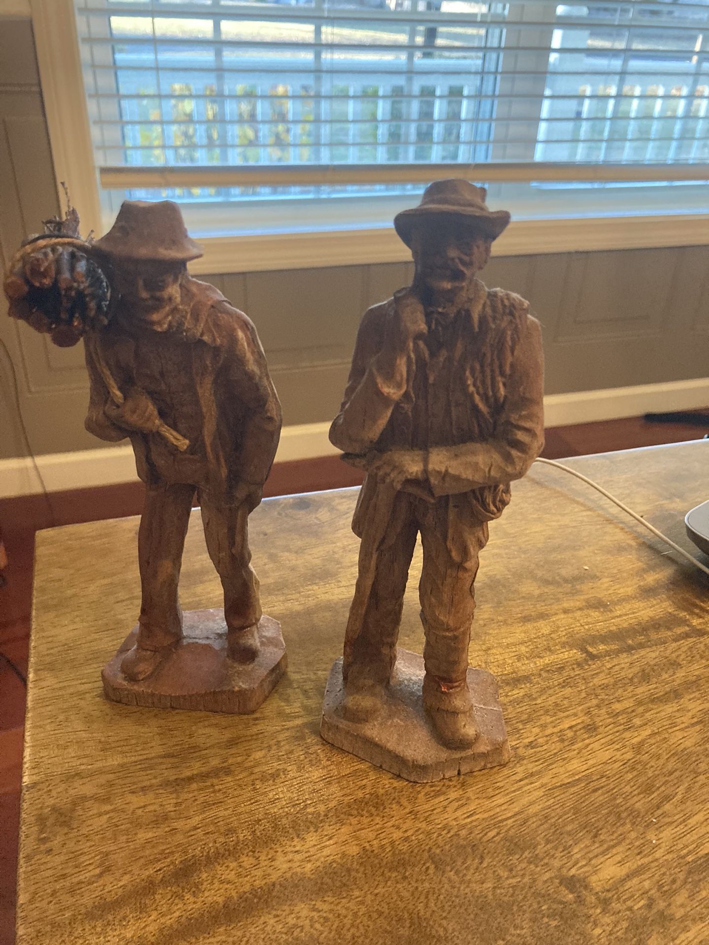 2 Wooden Carved Men