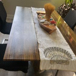 Vinyl Table And Four Chairs Also Opens Up To Seet 8