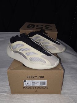 adidas Yeezy 700 V3
Azael