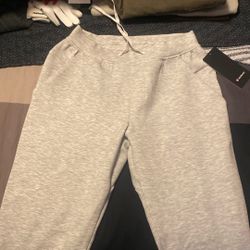 Brand New Lulu Men’s Pant Medium