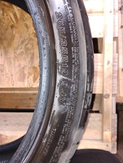 Bridgestone Potenza RE050A Ultra High Peformance Tire 265/35R19 94 W
