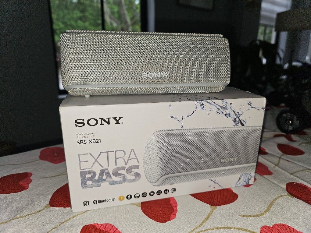 Sony SRS-XB21 Bluetooth Speaker