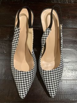 Women’s Shoes Size 8  New