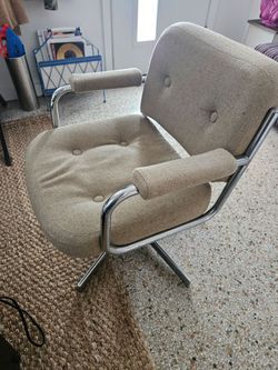 VINTAGE: Mid Century Modern Chrome Office Chair