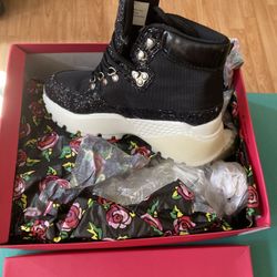 Betsy Johnson Half Boots