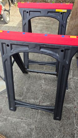 Plastic Folding sawhorse