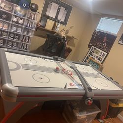 Air Hockey Table