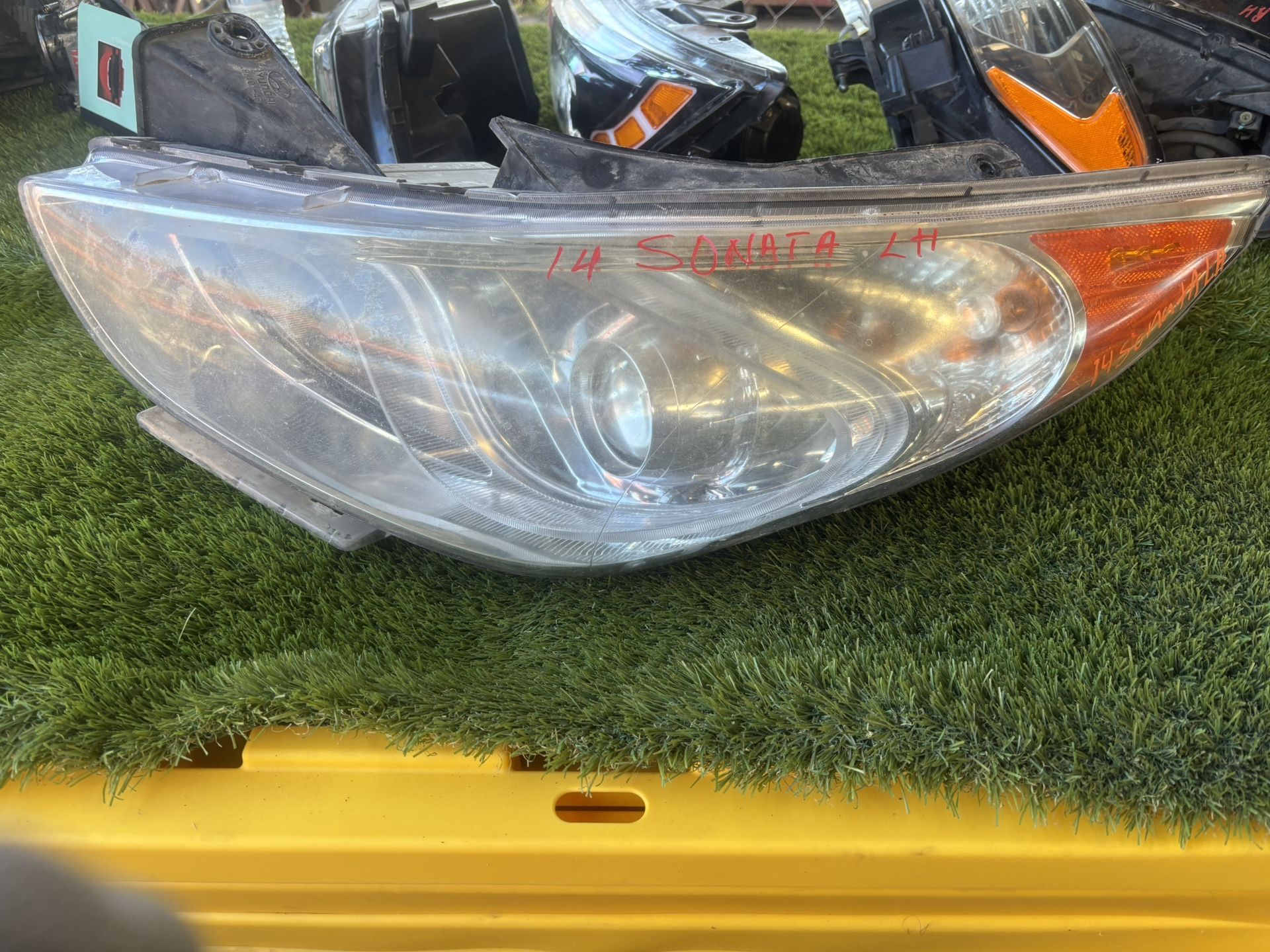 2014 Hyundai Sonata LH Headlight 