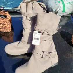 GIRLS BRAND NEW DRESSY BOOTS SIZE 3