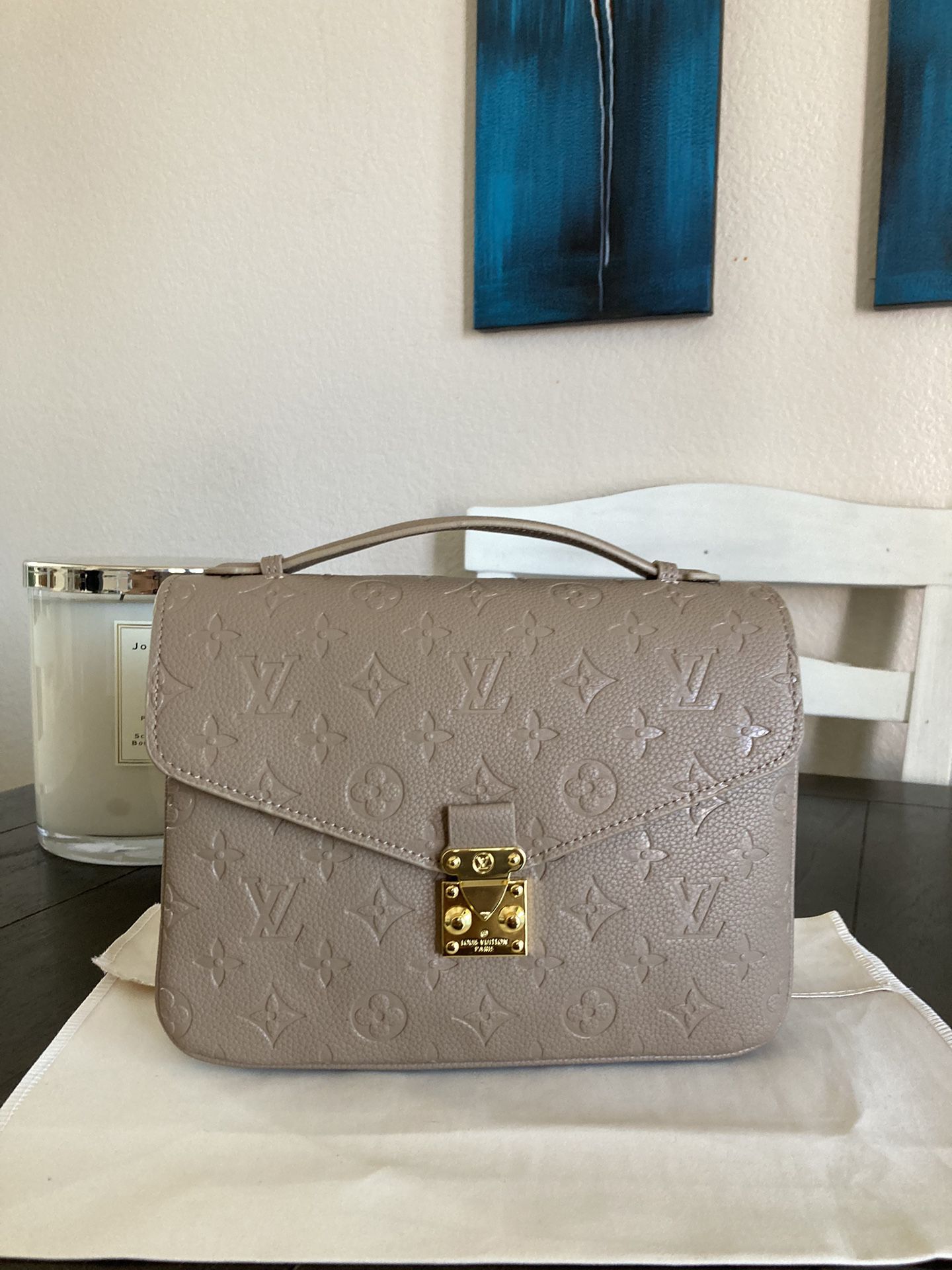 Louis Vuitton Messenger Bag for Sale in Las Vegas, NV - OfferUp