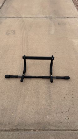 Free Pull-Up Bar