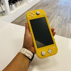 Nintendo Switch Lite 
