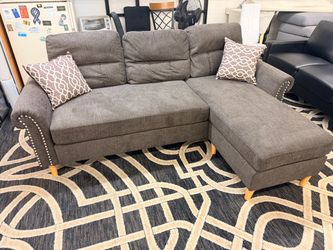 New Sectional Sofa Couch with Reversible Chaise! Free Delivery 🚚