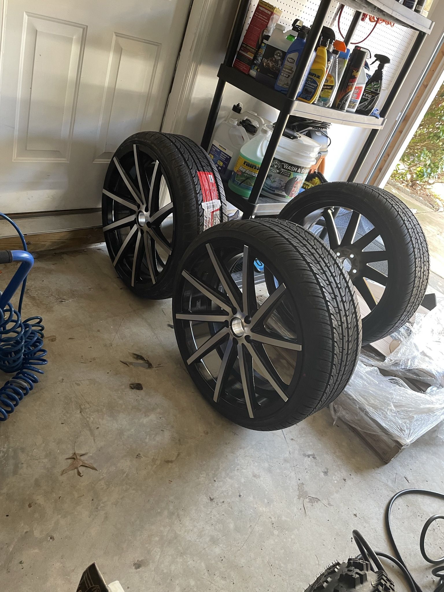 22 Inch Slingshot Wheels & Tires
