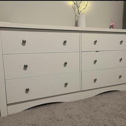 White chest of drawers 6 drawers, modern and refined style
