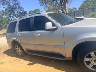 2004 Lincoln Aviator