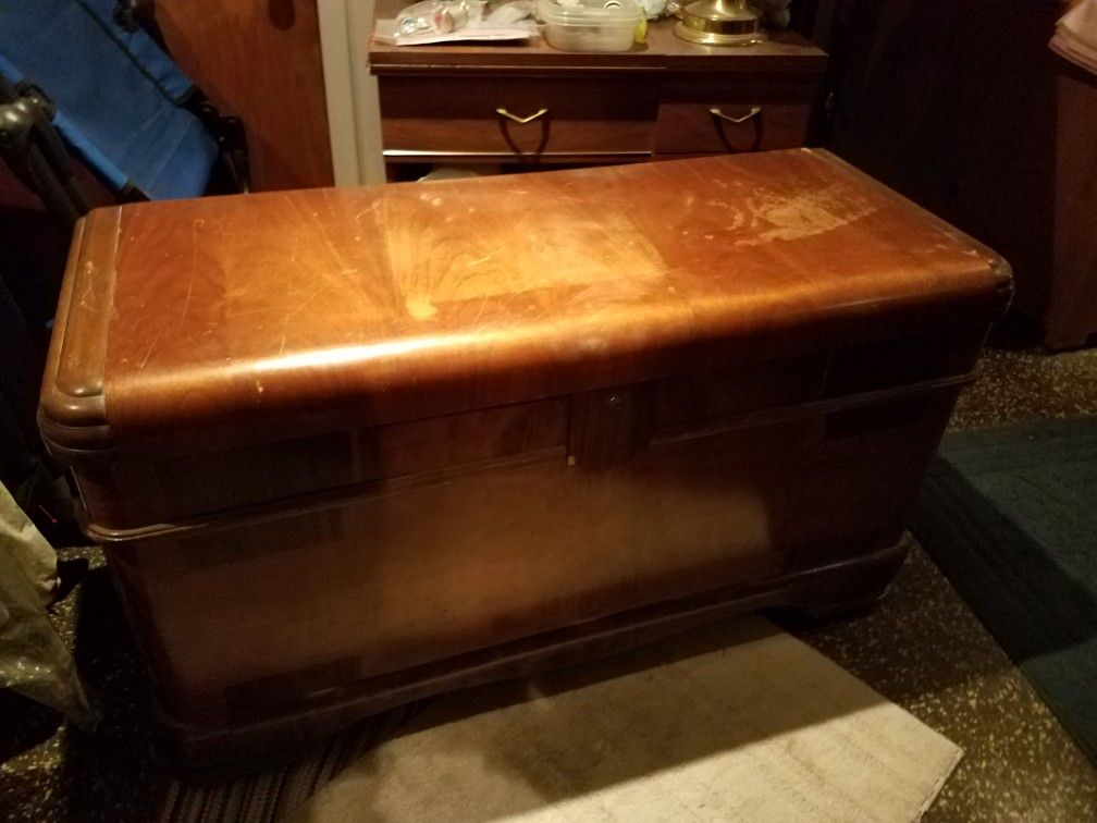 Caswell-runyan cedar hope chest