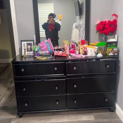 Dresser & mirror
