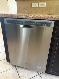 Whirlpool Gold Series built-in dishwasher