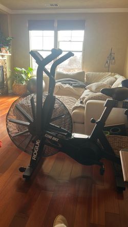 Like new Rogue Echo Bike