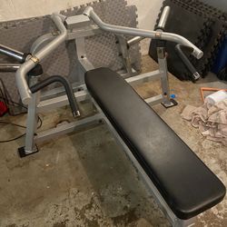 Body Solid Bench Press With Four 45lb Plates 