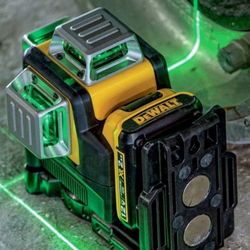 3 way laser level come in carry case 150.00