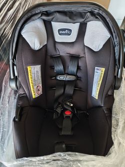 Evenflo car seat/ Stroller