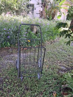 Folding Wire Shopping Cart with Wheels