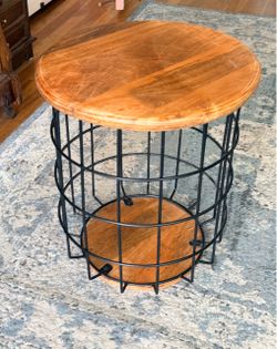 Round side table/night stand