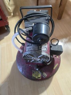 Thomas air compressor