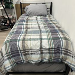 Twin Bed Frame And Trundle 