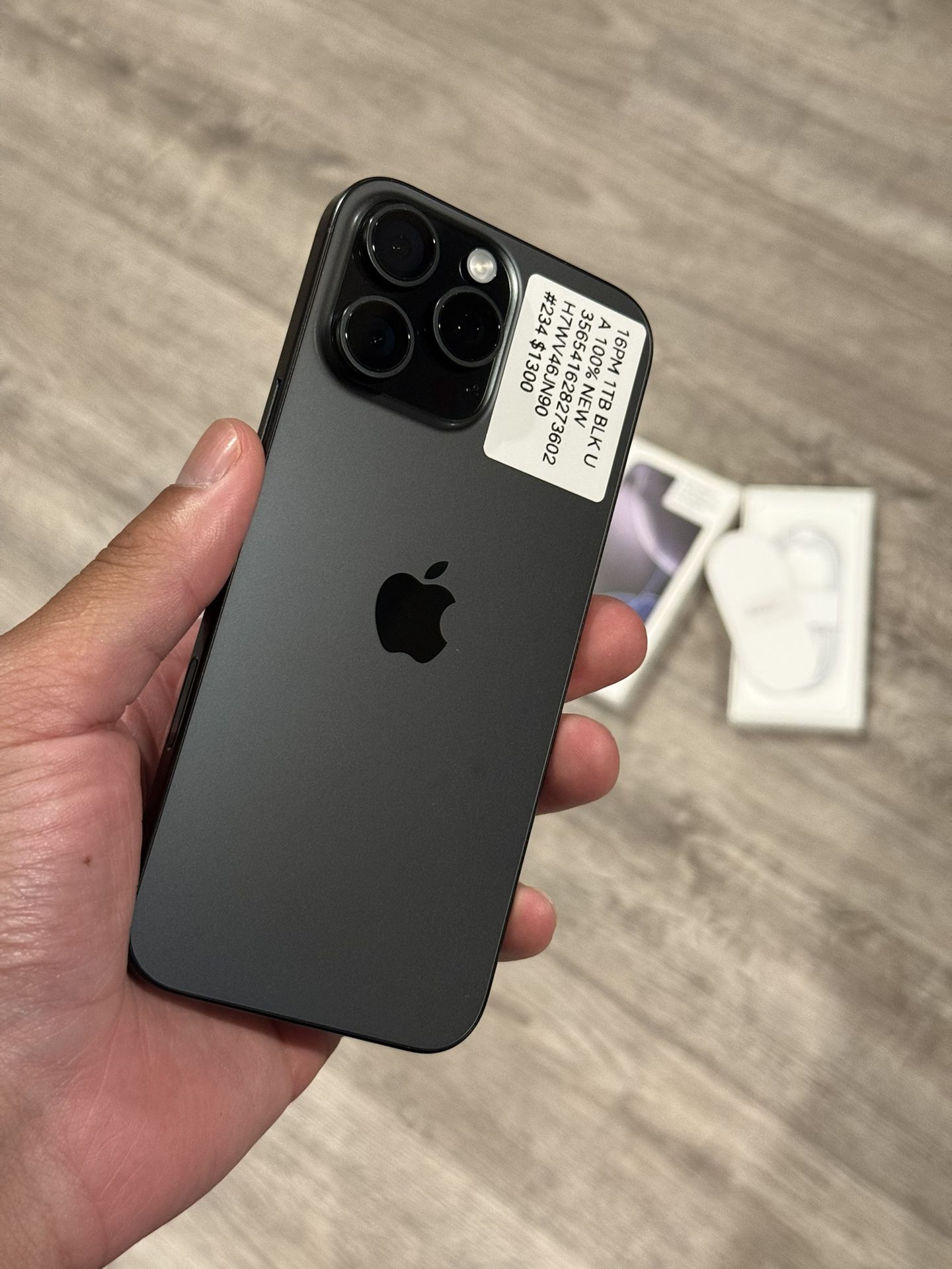 IPhone 16 Pro Max - UNLOCKED -1TB-