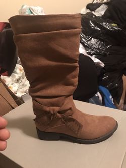 Girls boots size 11c