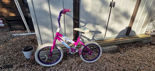Girl's 16-inch- bike.. $10