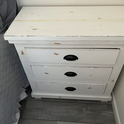 DISTRESSED WHITE NIGHT STAND