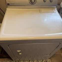 Maytag Washer/gas Dryer Set 