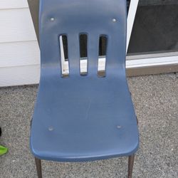 Plastic chair with steel base -2