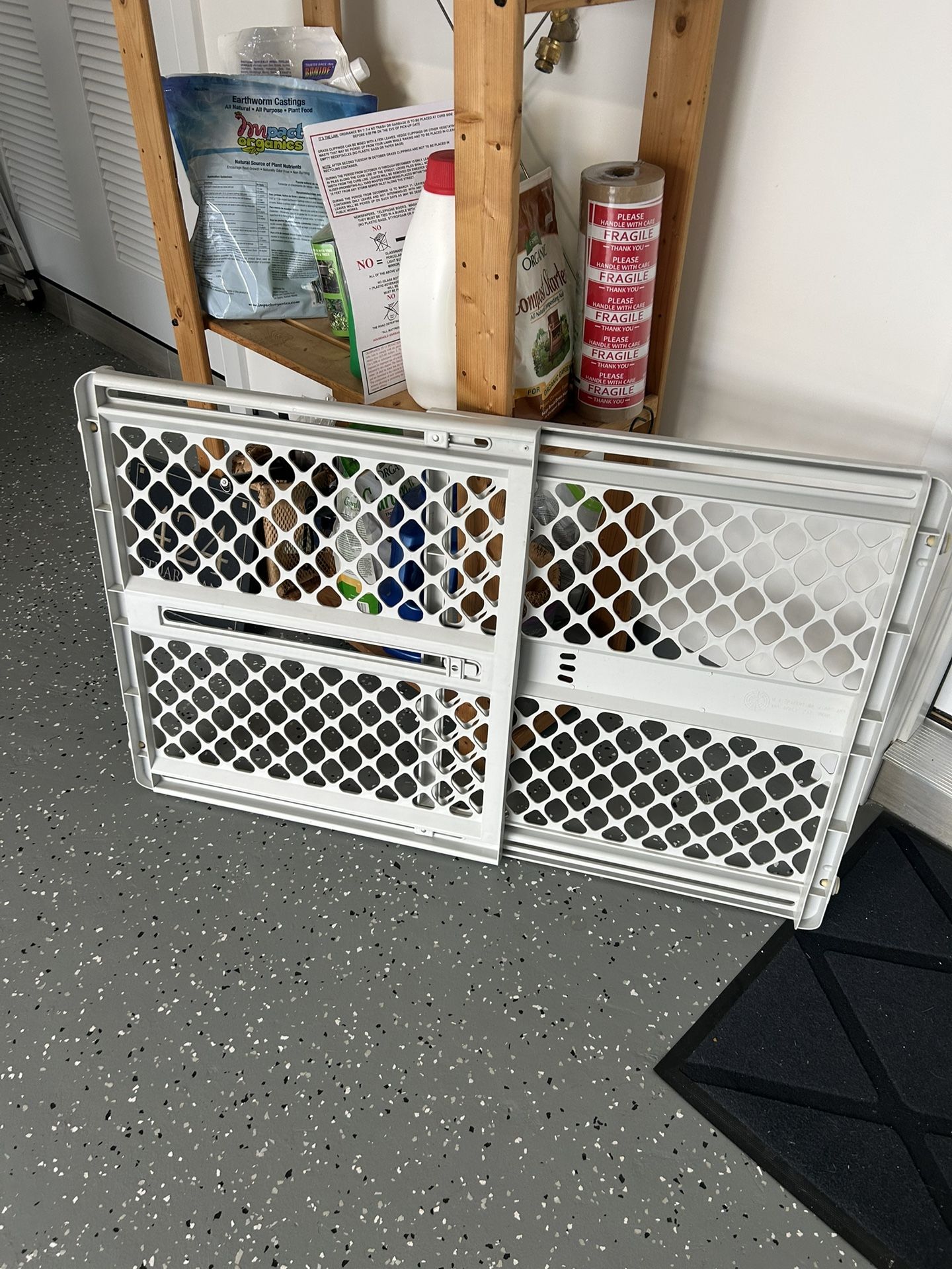 FREE Dog Gate (PICKUP ONLY, Cliffside Park)