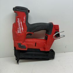 Milwaukee M18 Fuel Brushless Brad Nailer 21969424