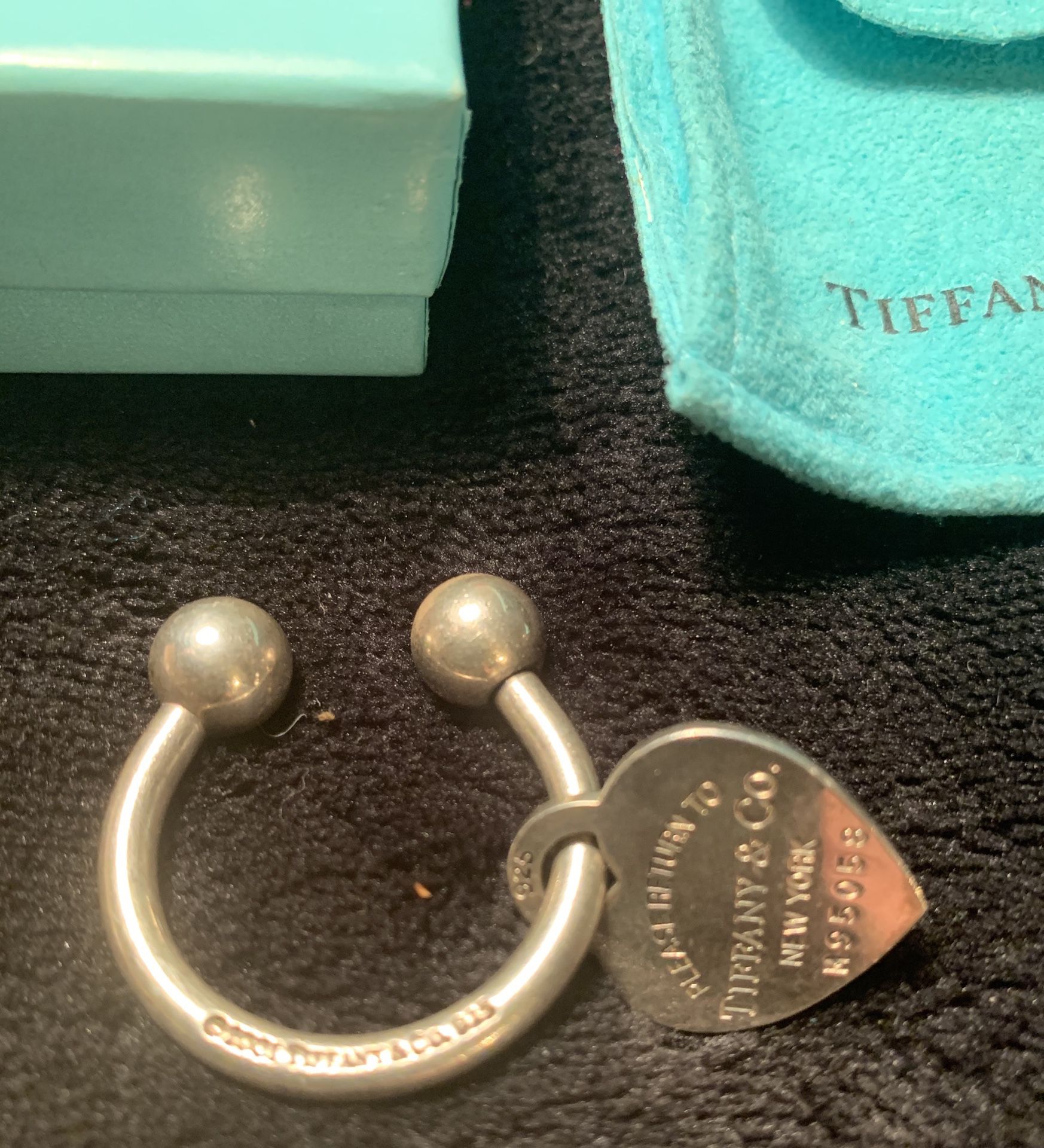 22g. Tiffany & Co. Horseshoe Sterling Silver 925 Key Chain Key Ring W/ Bag & Box