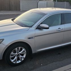 2011 Ford Taurus SEL