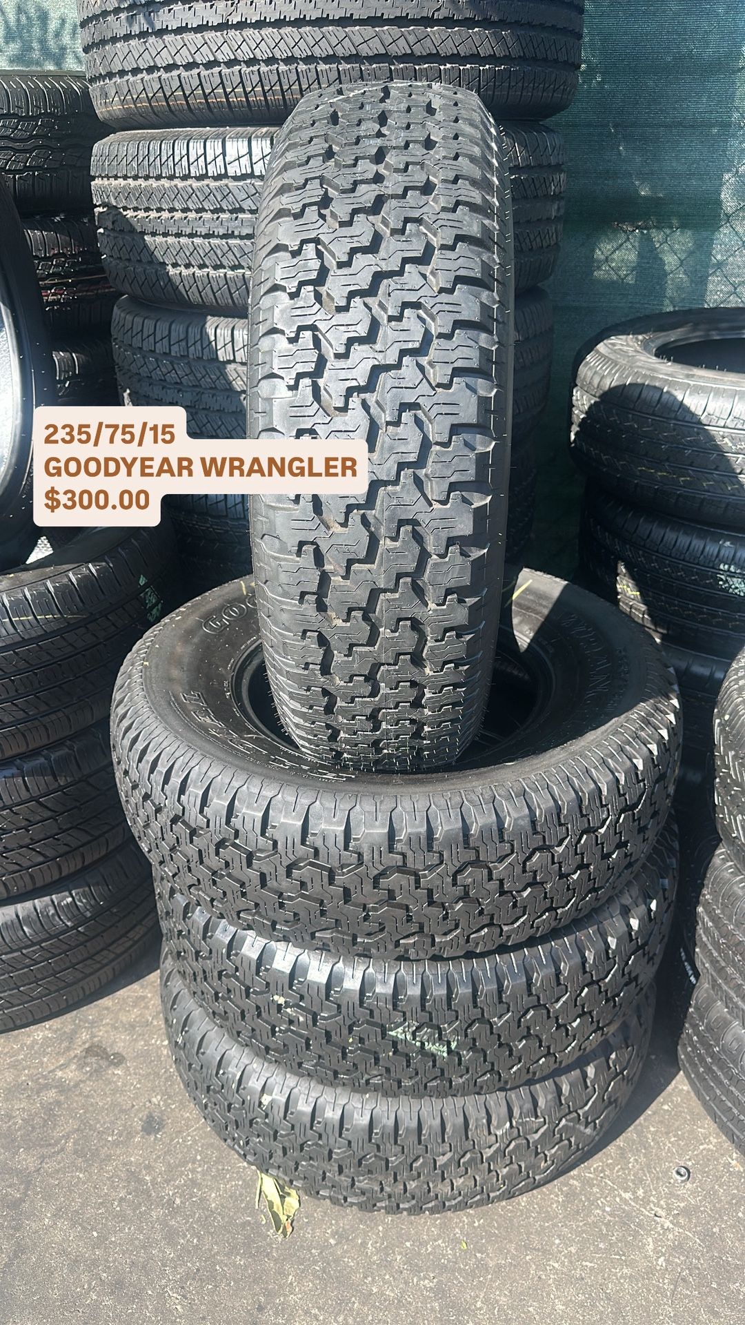 235/75/15 GOODYEAR Semi New All Four 98 % TREAD LIFE | ❗Ask For Availability / Pregunta Por Disponibilidad ❗|