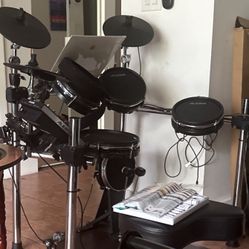 Alesis Command 8 Electric Drum Set