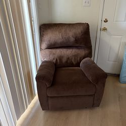 Recliner Chair – Never Used – Like New